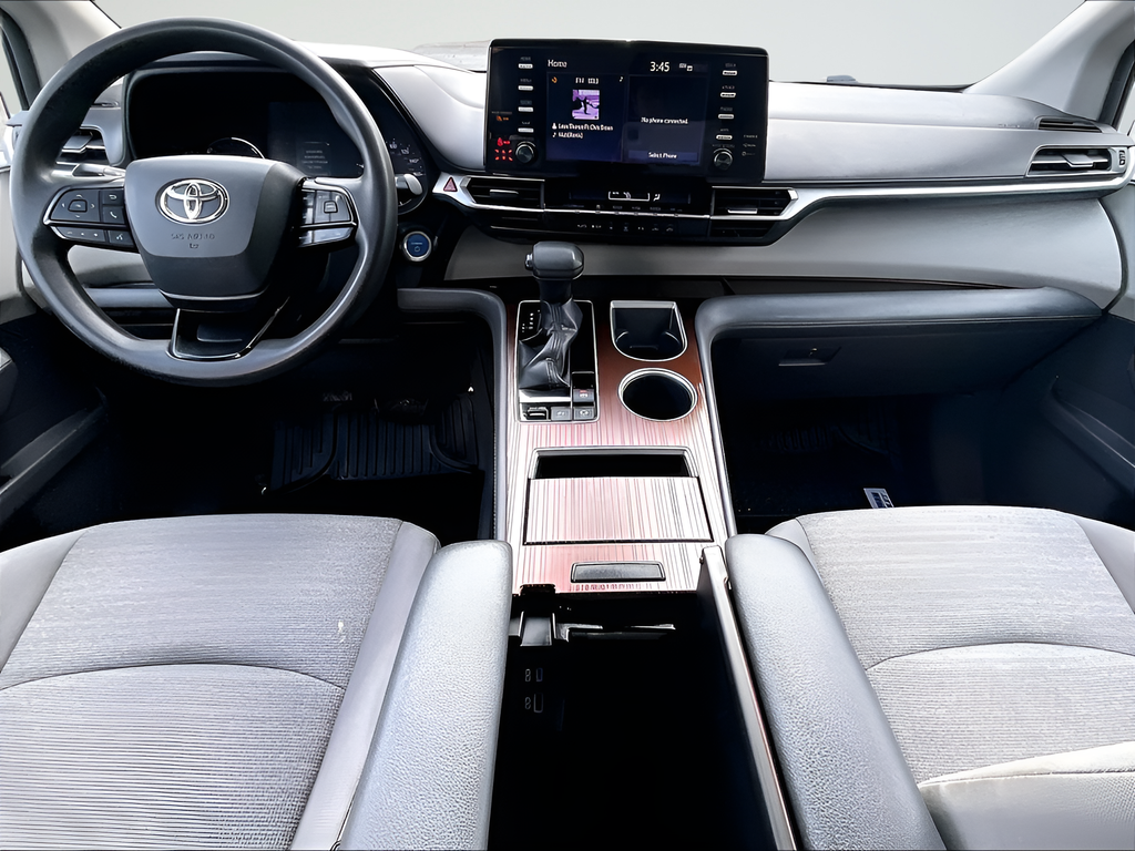 Used 2023 Toyota Sienna LE 4D Passenger Van