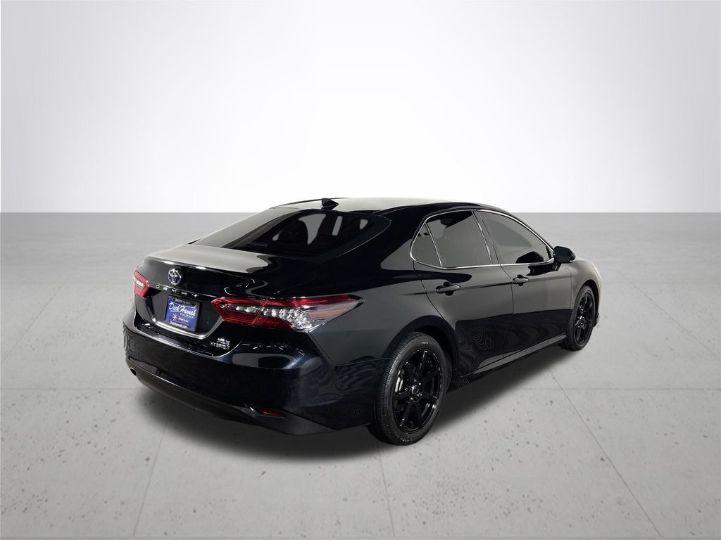 2024 Toyota Camry Hybrid XLE
