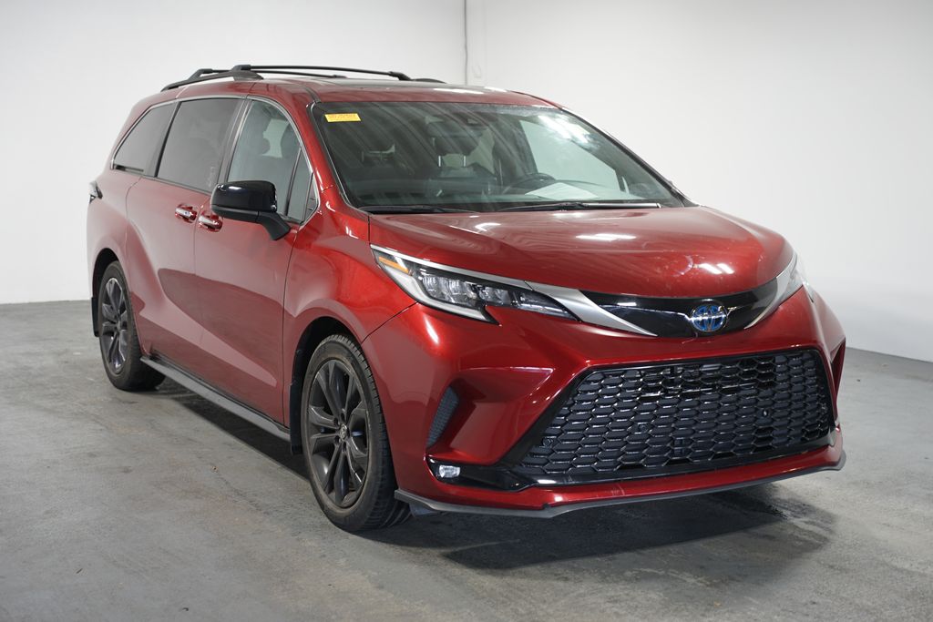 2022 Toyota Sienna XSE 3