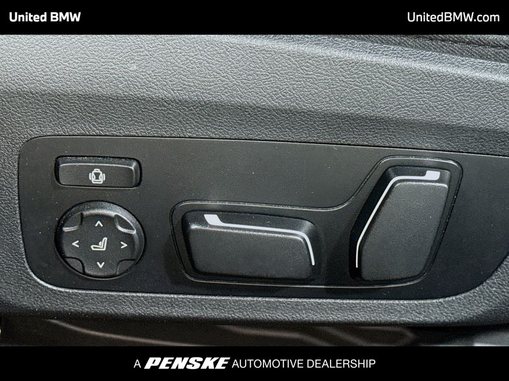 Thumbnail: 2025 BMW 4 Series - 4