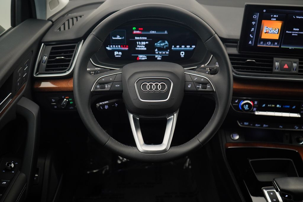 Thumbnail: 2023 Audi Q5 - 8