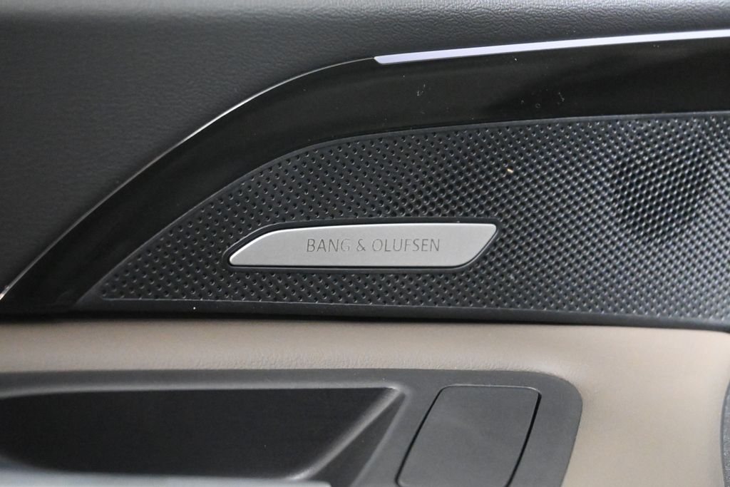 Thumbnail: 2025 Audi Q5 - 23