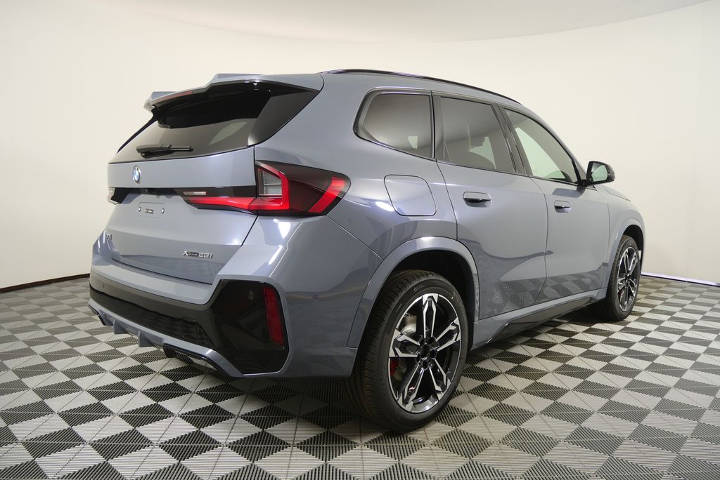 Thumbnail: 2026 BMW X1 - 3