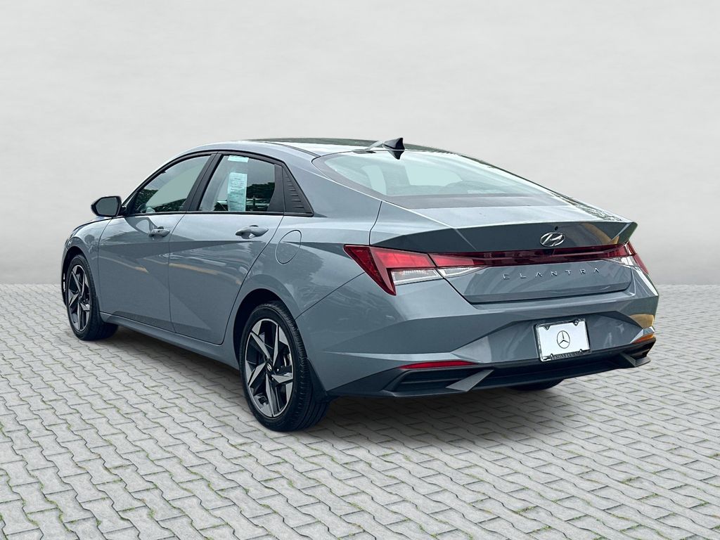 Thumbnail: 2023 Hyundai Elantra - 7