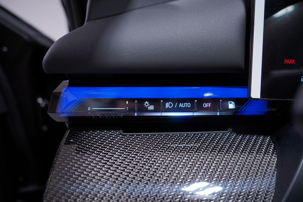 Thumbnail: 2026 BMW M5 - 21