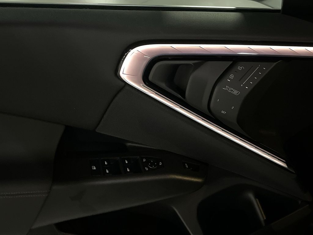 Thumbnail: 2025 BMW X3 - 13