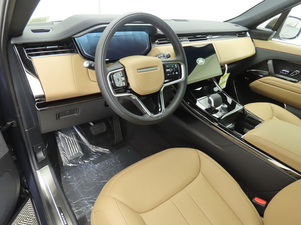 Thumbnail: 2025 Land Rover Range Rover Sport - 9