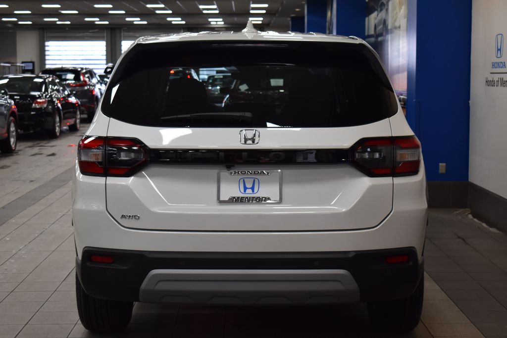 2025 Honda Pilot EX-L 6