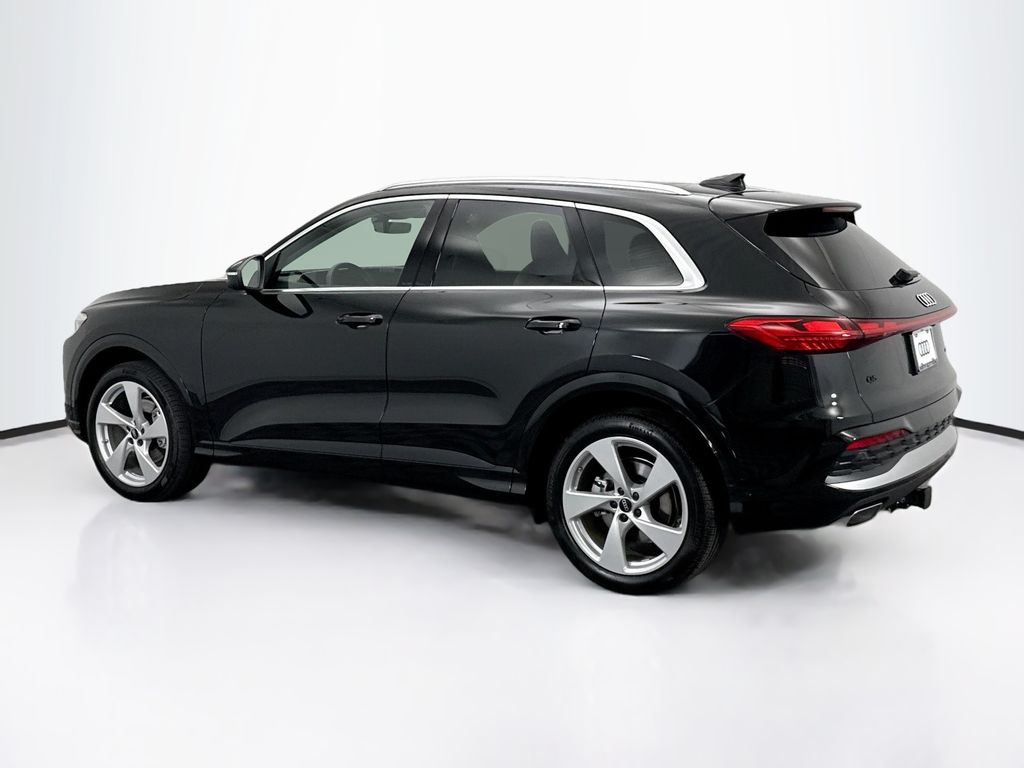 Thumbnail: 2025 Audi Q5 - 7
