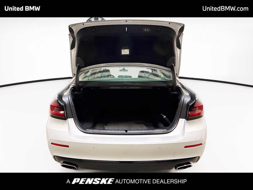 Thumbnail: 2021 BMW 5 Series - 14