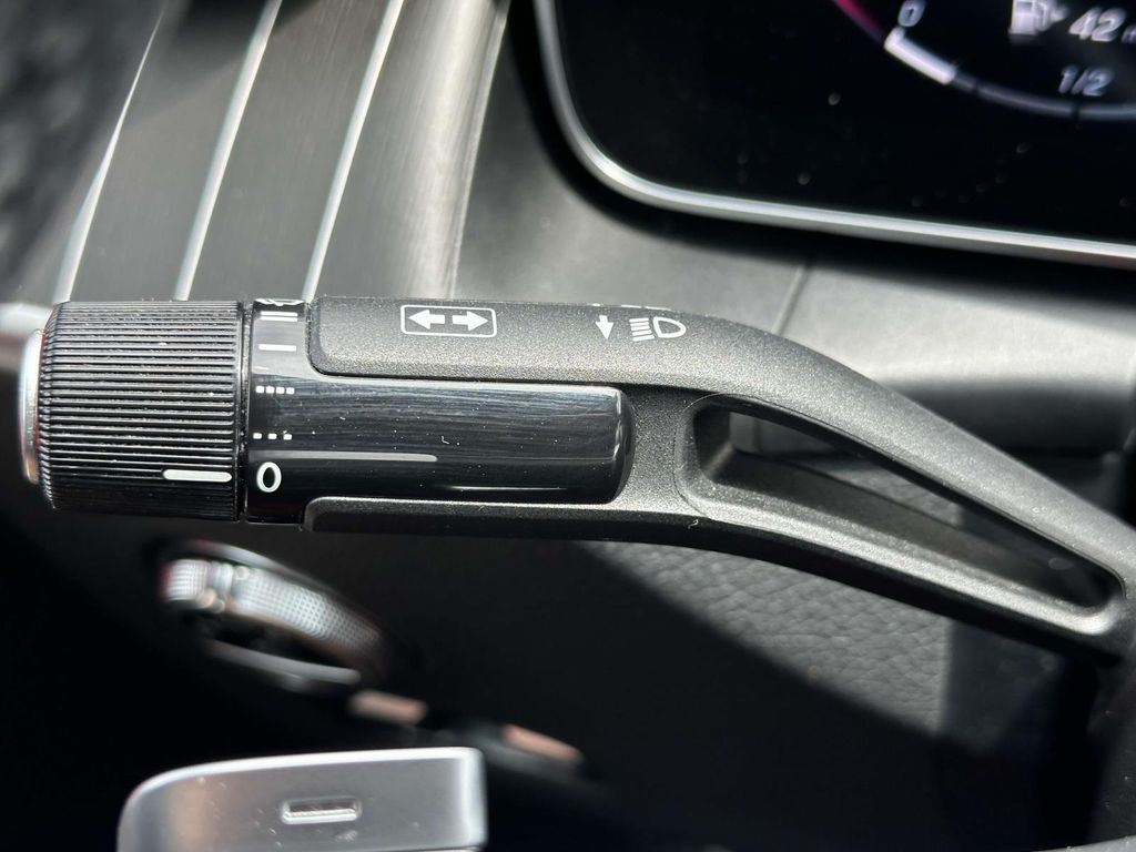 2024 Mercedes-Benz GLC 300 23