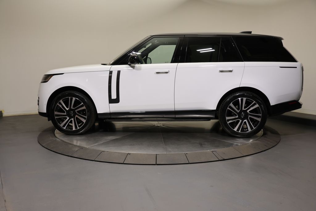 Thumbnail: 2023 Land Rover Range Rover - 2