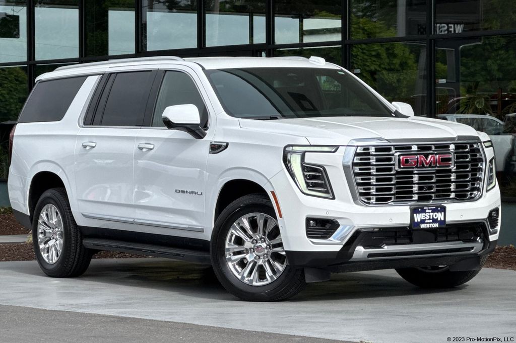 used 2025 GMC Yukon XL car, priced at $75,966