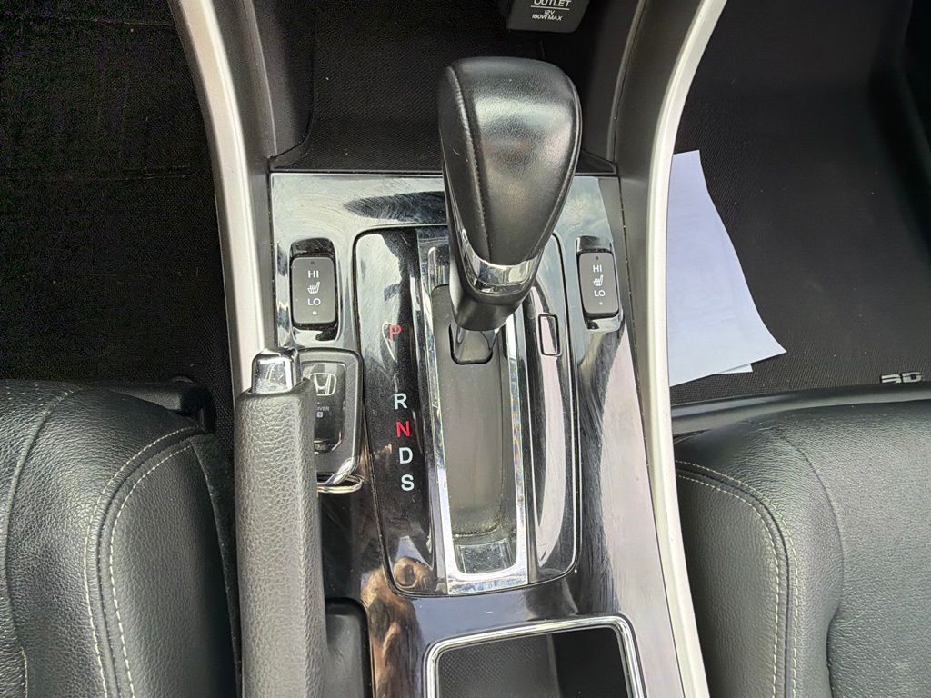 Used 2017 Gray Honda EX-L image 19