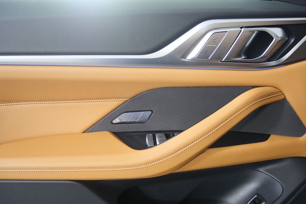 Thumbnail: 2025 BMW i4 - 9