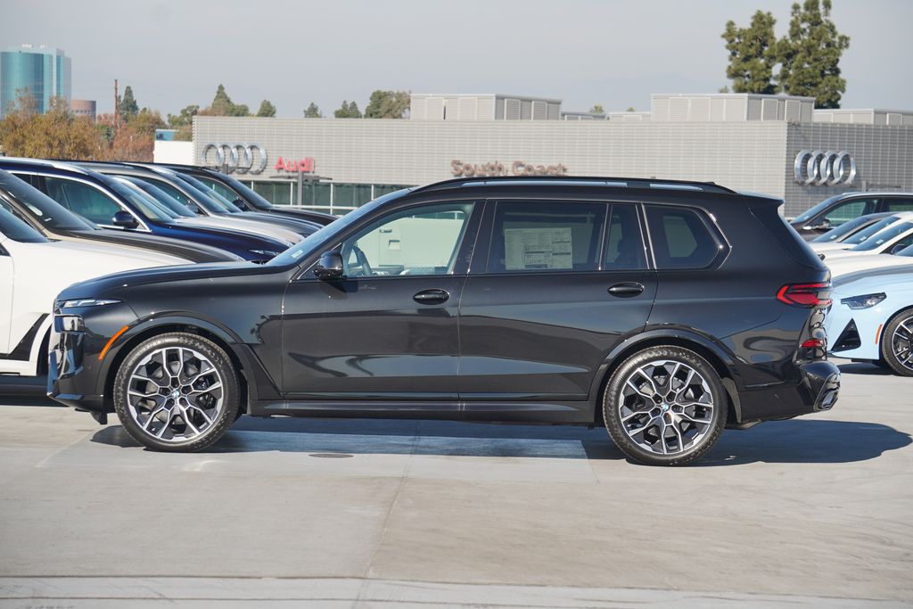 2025 BMW X7 xDrive40i 4