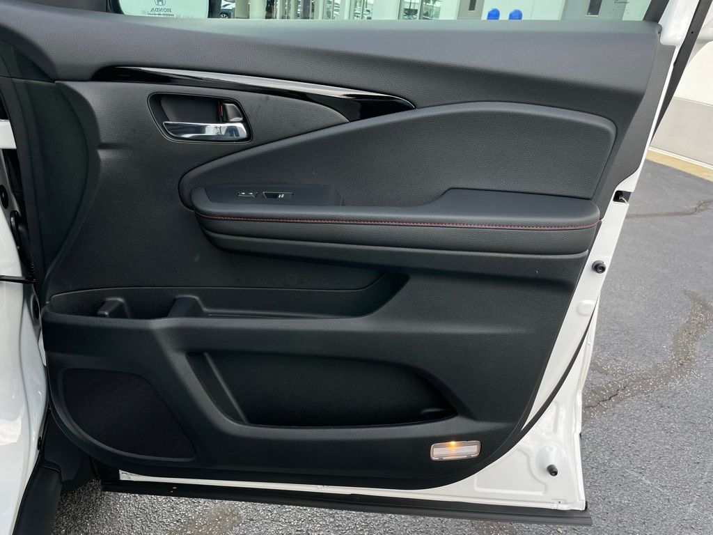 Thumbnail: 2026 Honda Ridgeline - 30