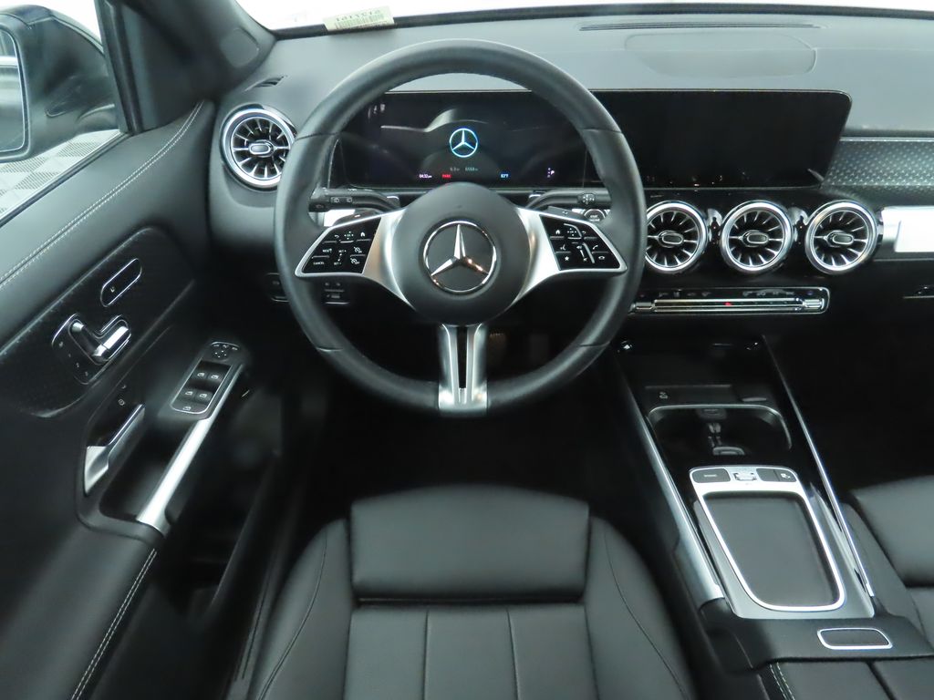 Thumbnail: 2025 Mercedes-Benz GLB - 10