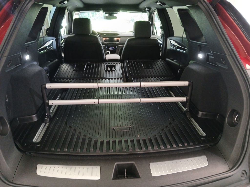 used 2021 Cadillac XT5 car, priced at $31,500