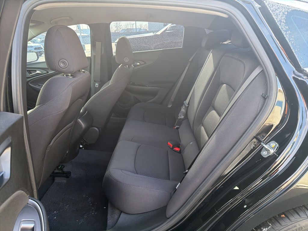 Thumbnail: 2022 Chevrolet Malibu - 19