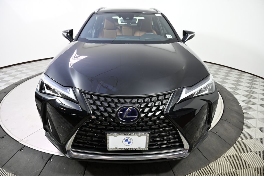 Thumbnail: 2021 Lexus UX - 10