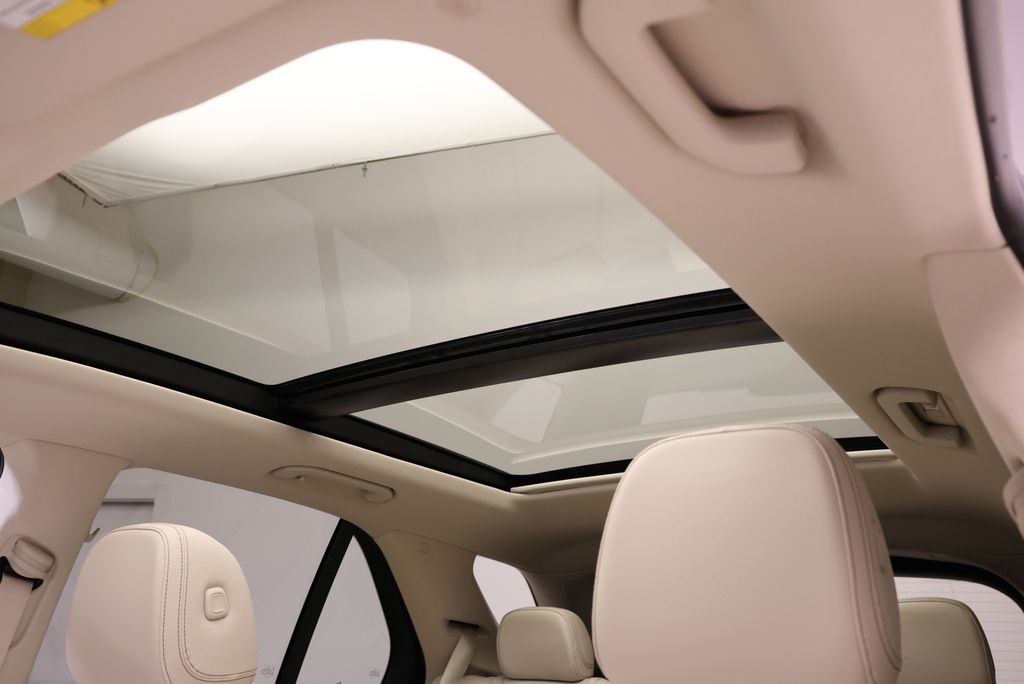 Thumbnail: 2026 Mercedes-Benz GLE - 15