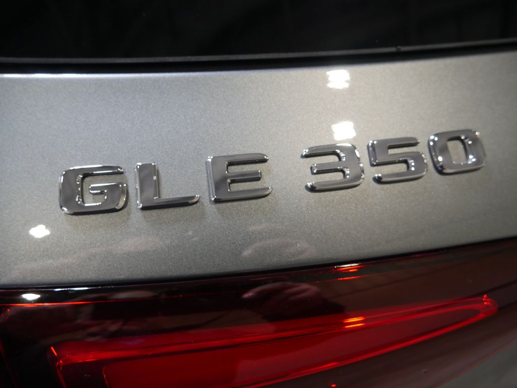 Thumbnail: 2026 Mercedes-Benz GLE - 9