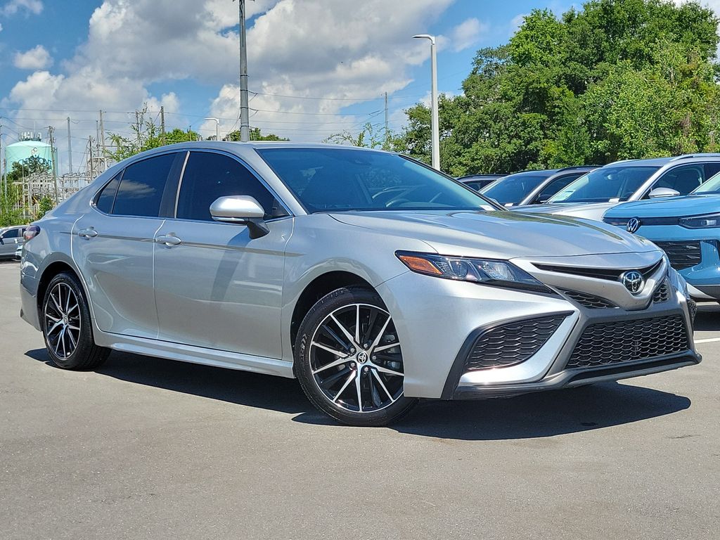 Celestial Silver Metallic 2024 Toyota Camry Sedan Front-Wheel Drive 8-Speed Automatic