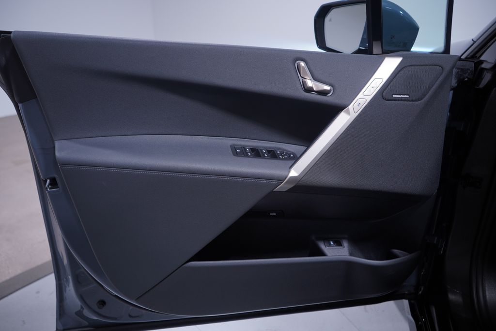 Thumbnail: 2024 BMW iX - 16