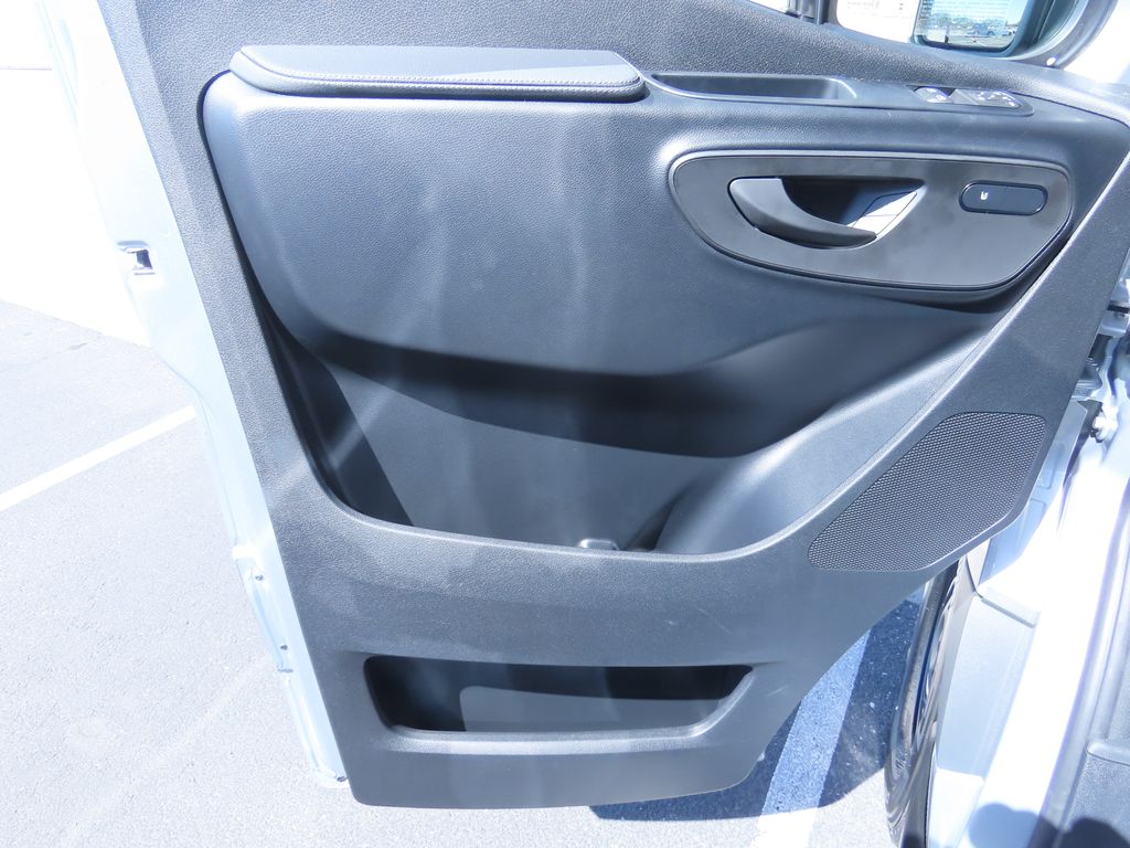 Thumbnail: 2025 Mercedes-Benz Sprinter - 23