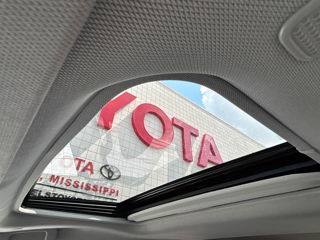 Used 2026 Toyota Sienna Van