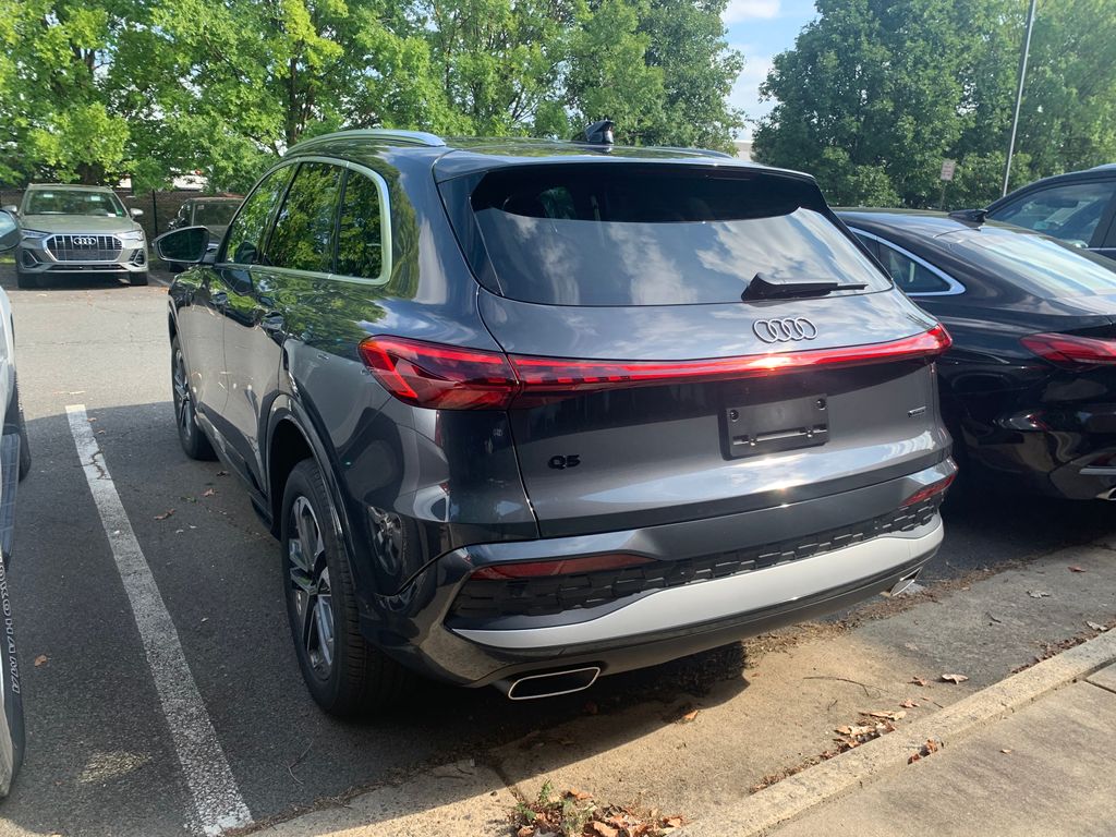 Thumbnail: 2025 Audi Q5 - 7