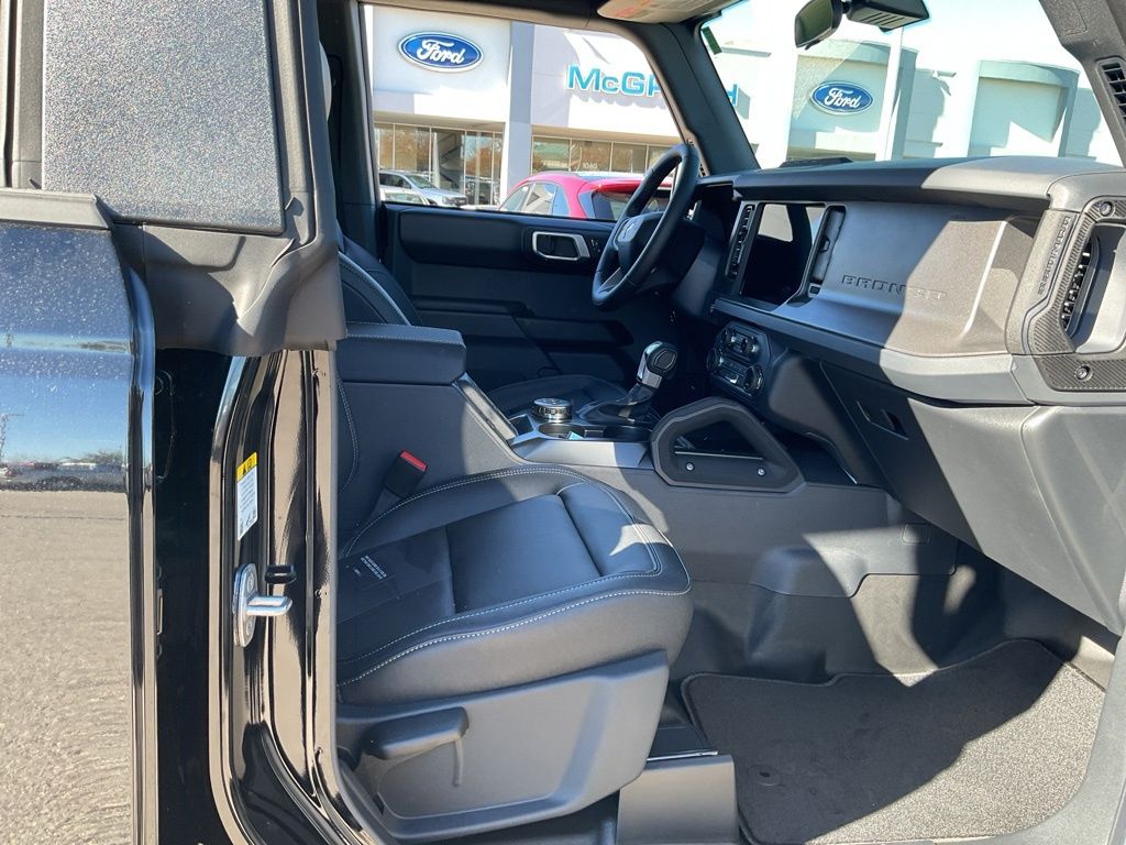 New 2025 Black Ford Badlands image 24