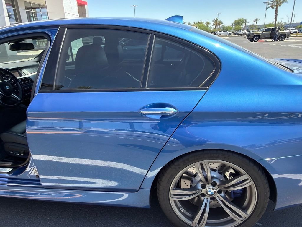 Thumbnail: 2016 BMW M5 - 6
