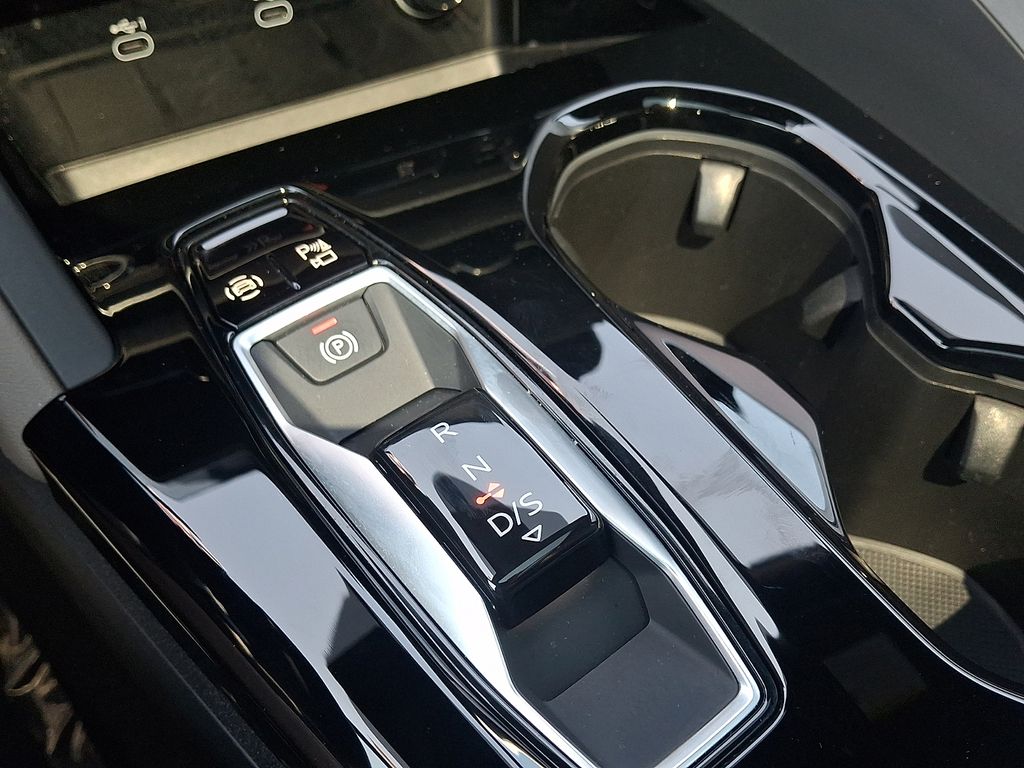 Thumbnail: 2025 Audi Q5 - 15