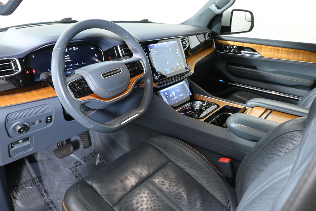 Thumbnail: 2022 Jeep Grand Wagoneer - 15