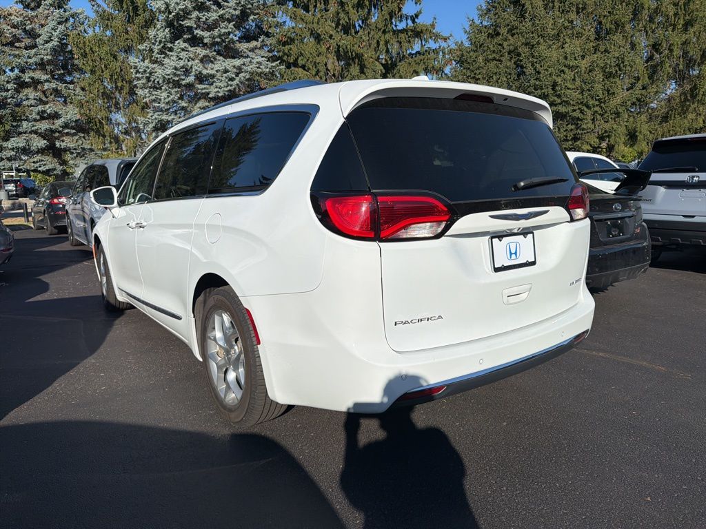 Thumbnail: 2018 Chrysler Pacifica - 2