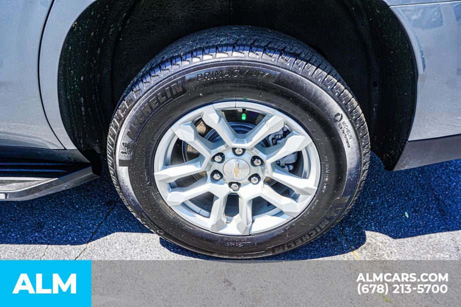 Used 2025 Gray Chevrolet LT image 17