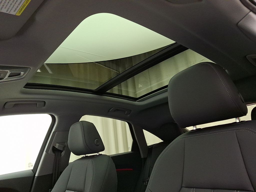 Thumbnail: 2026 Audi Q5 - 10