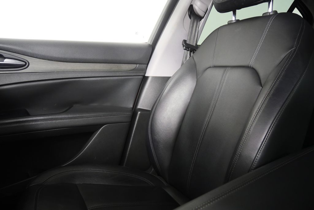 Thumbnail: 2018 Alfa Romeo Stelvio - 25