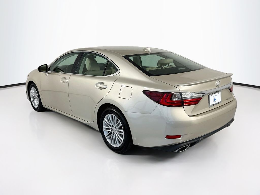 Thumbnail: 2017 Lexus ES - 7