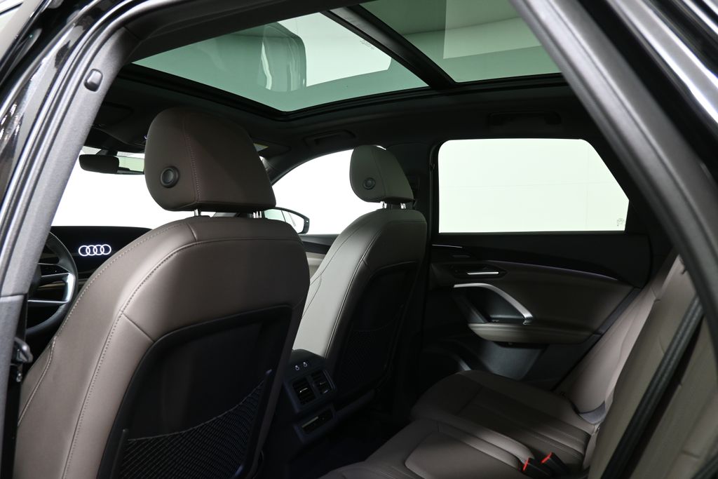 Thumbnail: 2025 Audi Q5 - 27