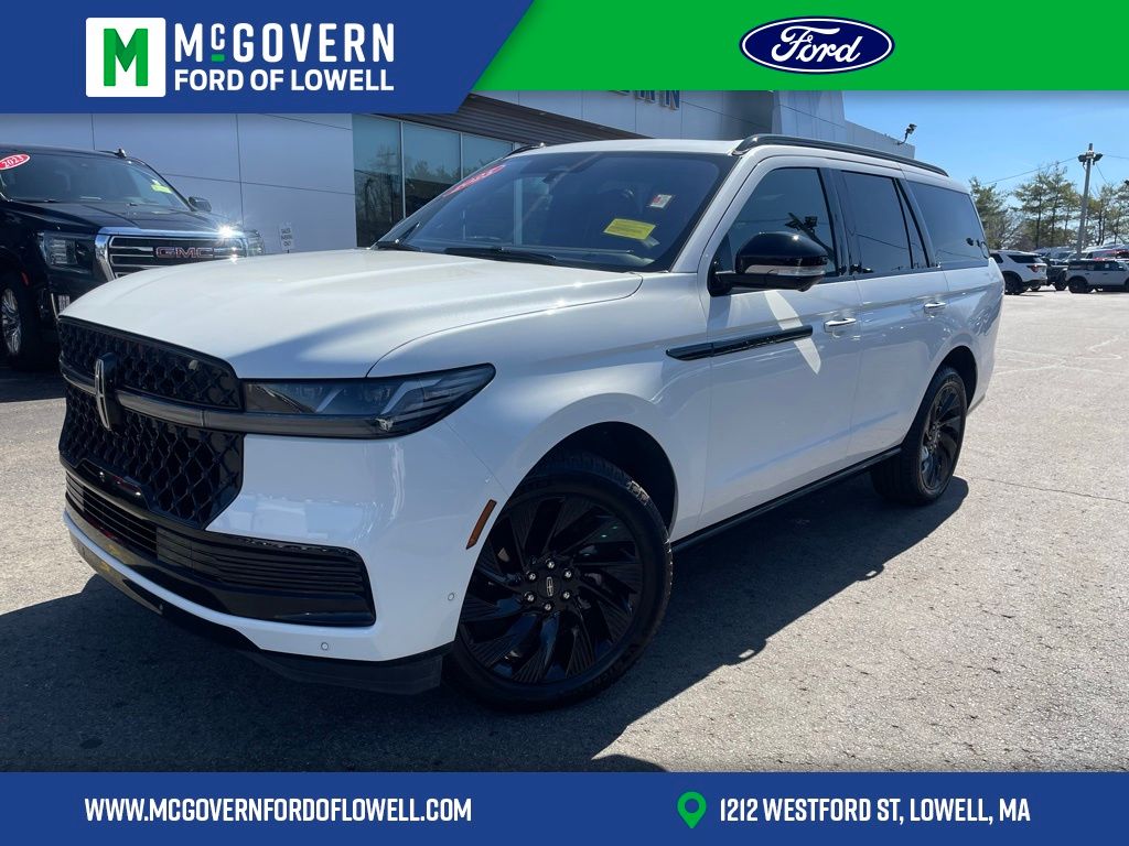 Pristine White Metallic Tri-Coat 2025 Lincoln Navigator SUV / Crossover Four-Wheel Drive Automatic