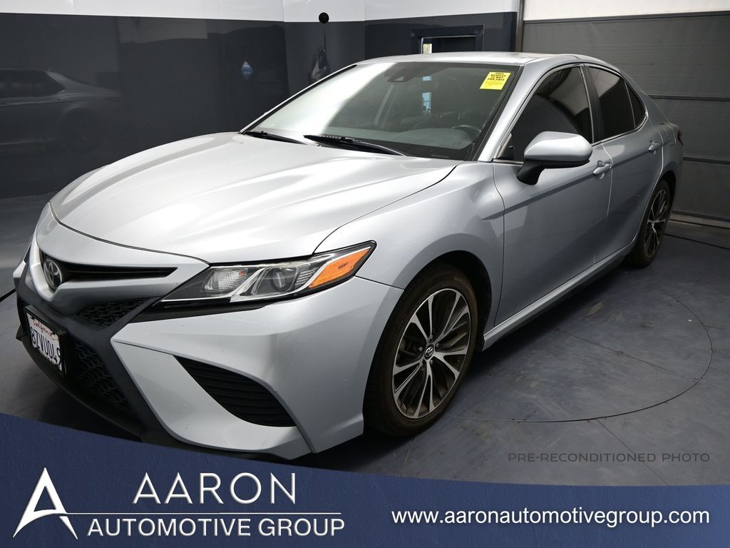 Celestial Silver Metallic 2019 Toyota Camry SE FWD Sedan Front-Wheel Drive 8-Speed Automatic