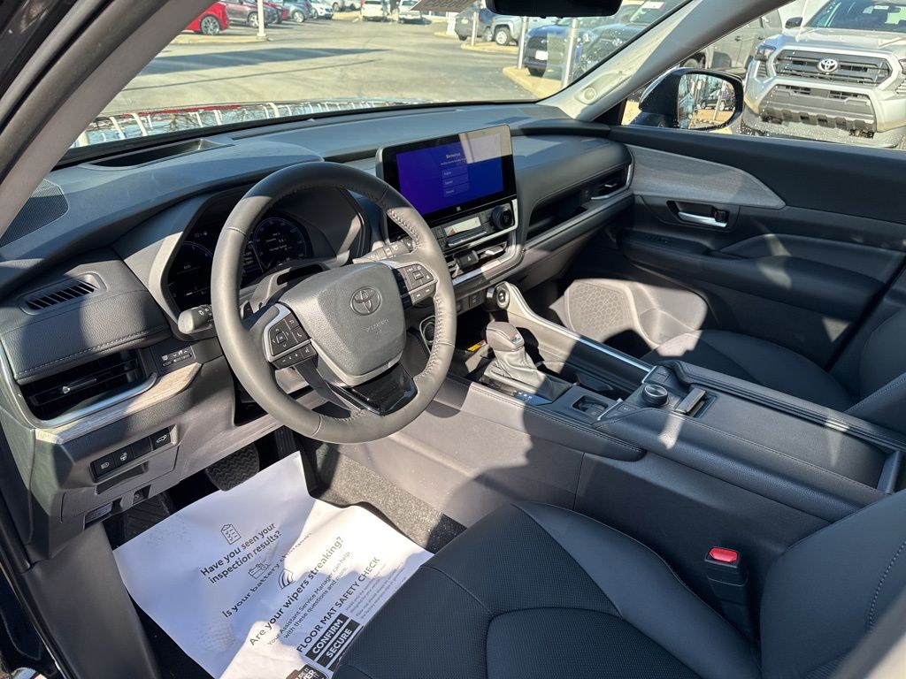 2025 Toyota Grand Highlander  photo