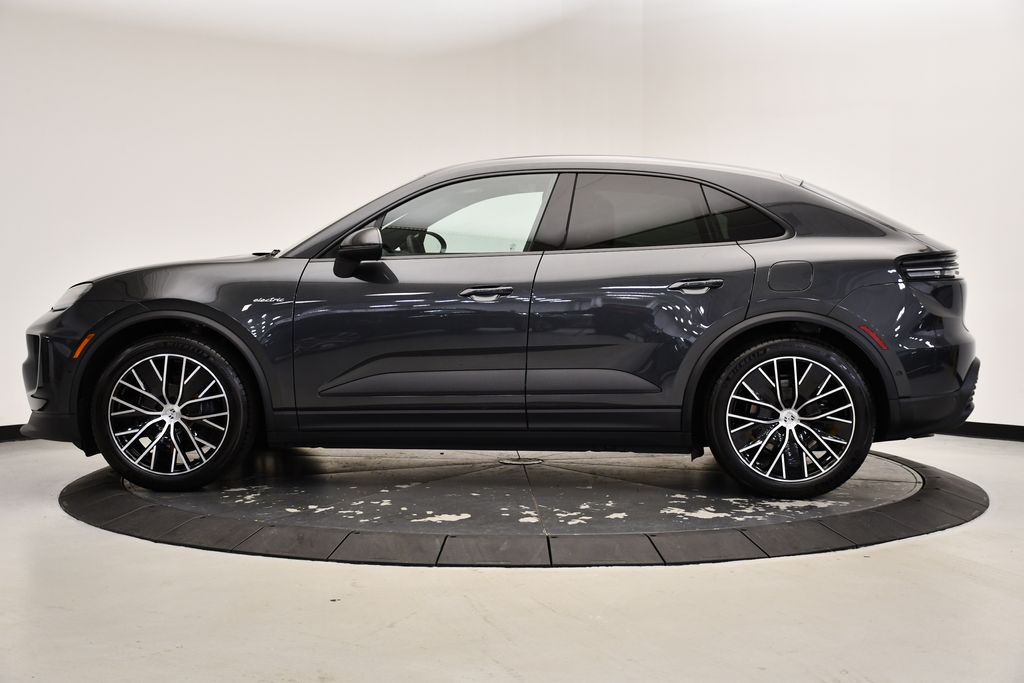 Thumbnail: 2025 Porsche Macan - 2