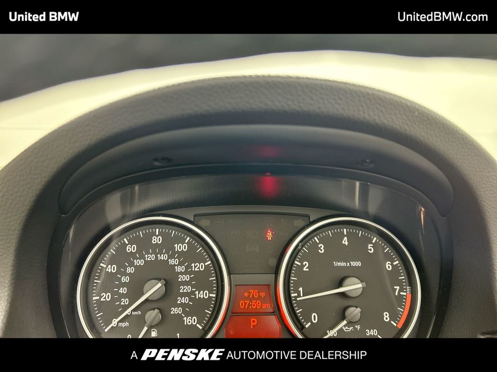 Thumbnail: 2011 BMW 3 Series - 15