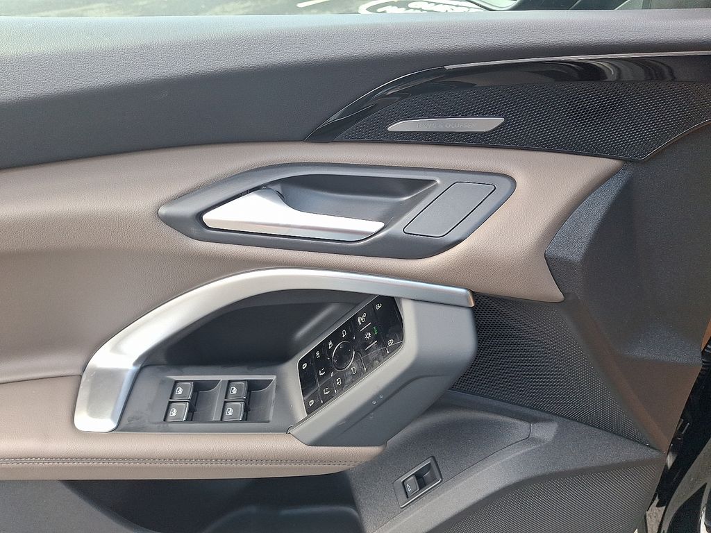 Thumbnail: 2025 Audi Q5 - 9