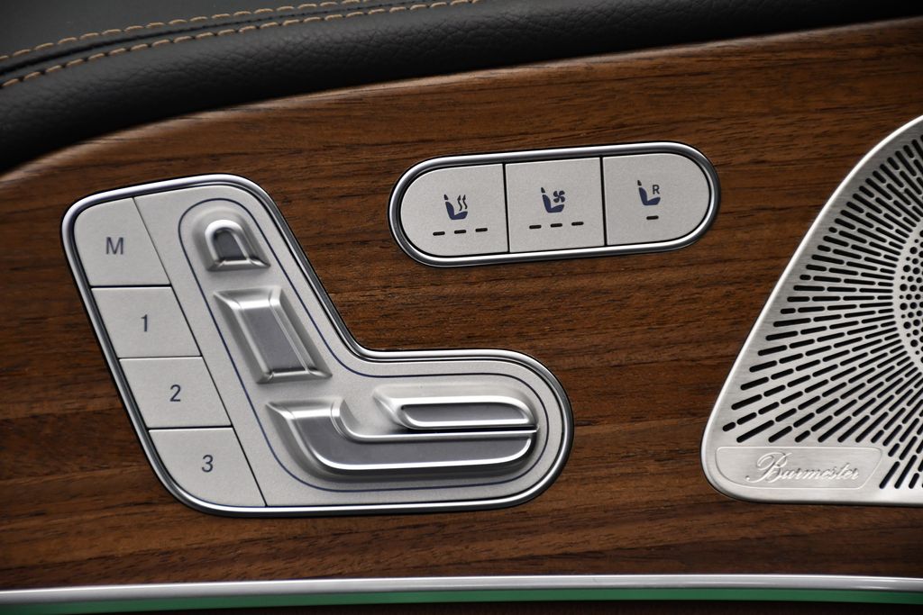 Thumbnail: 2025 Mercedes-Benz GLE - 32