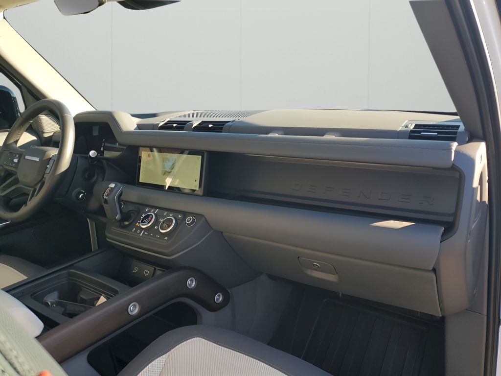 Used Car 2024 Land Rover Defender 110  X-dynamic Se For Sale Under $70,000 In Austin, Texas